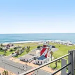 Promenade Paradise