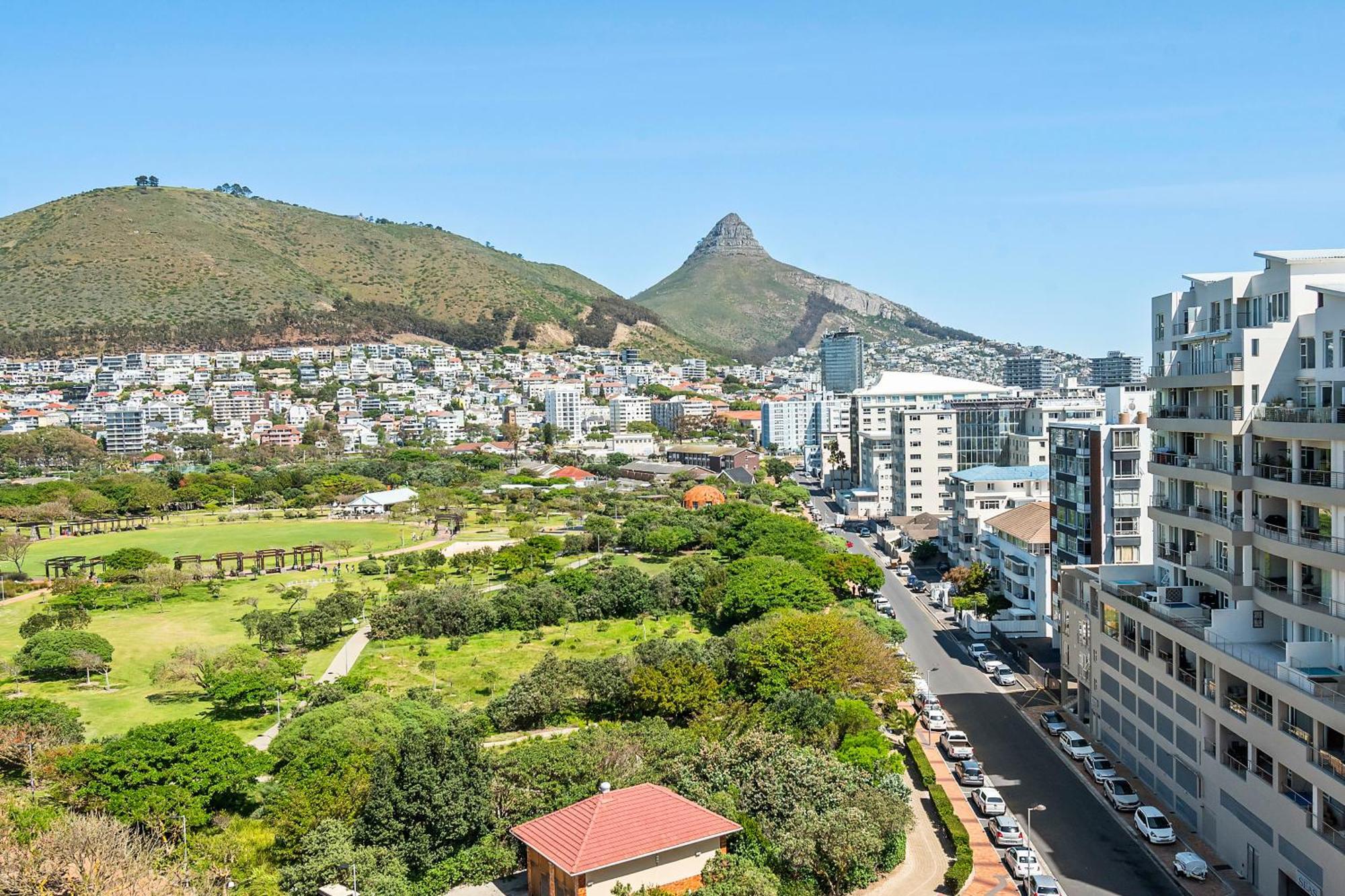 Promenade Paradise * Cape Town
